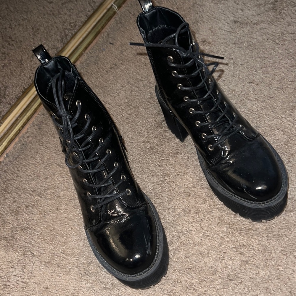 leather boots size 8